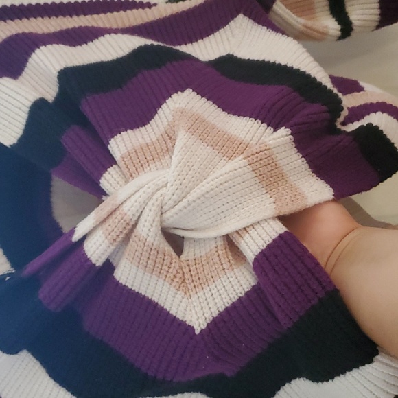 Sweater - Picture 3 of 3